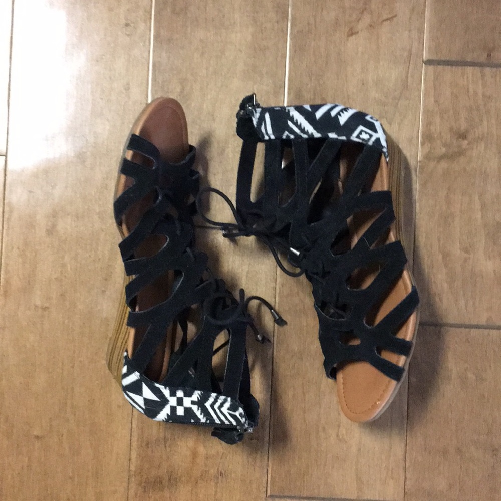 Minnetonka Merida II Sandals